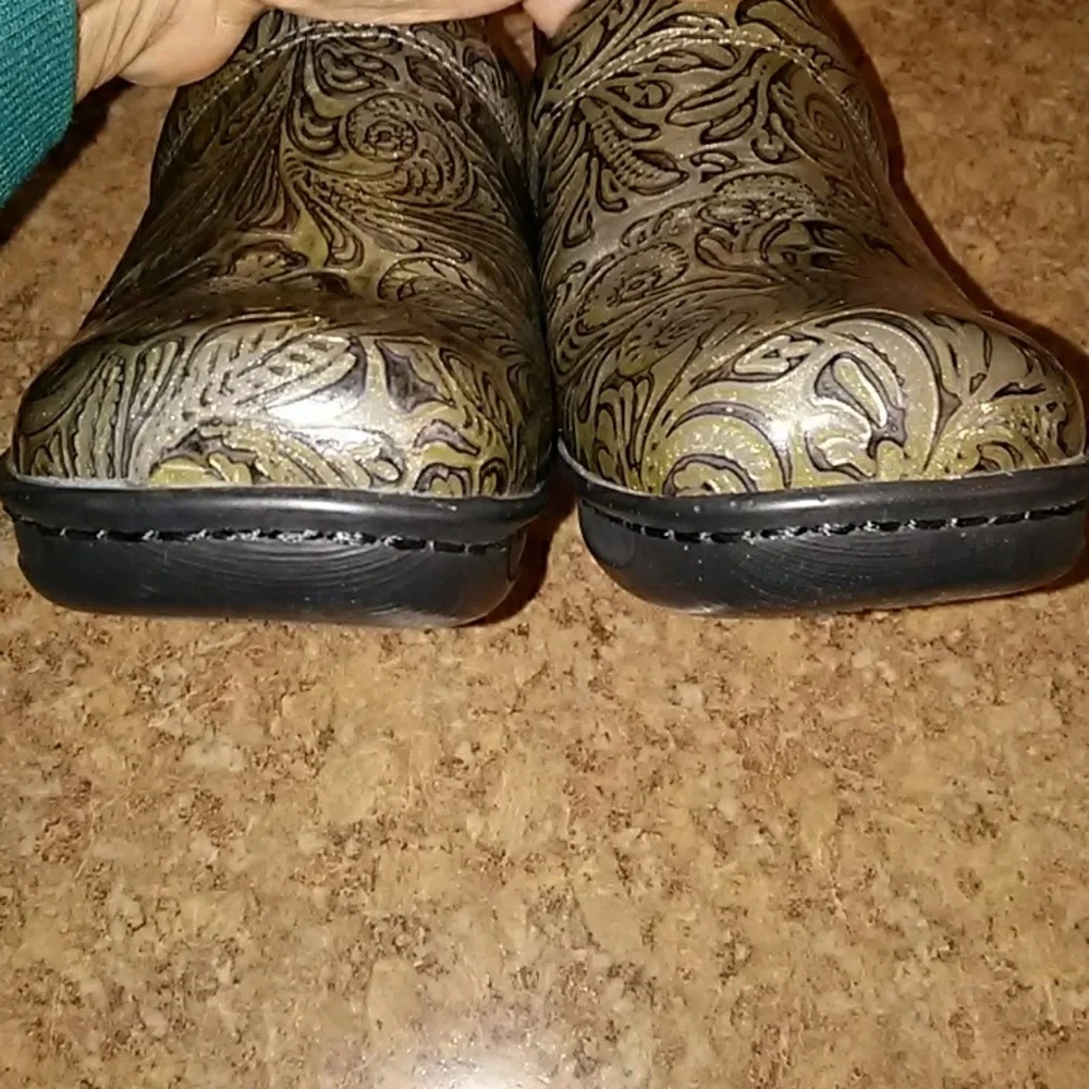 Women's Nurture Shoes